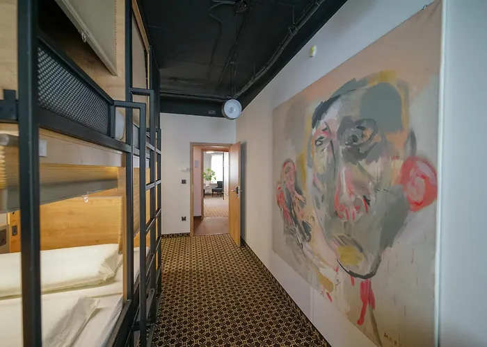 Chors Like A Hotel - Capsule & Nft Boutique Hostel Bratislava - City Center