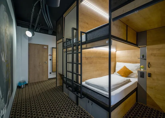 Chors Like A Hotel - Capsule & Nft Boutique Hostel Bratislava - City Center